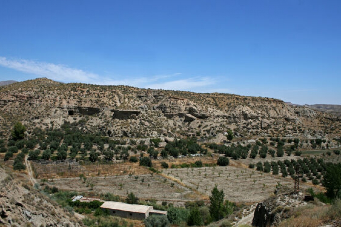 Hallados los restos de una necrópolis megalítica y un poblado prehistórico en Granada